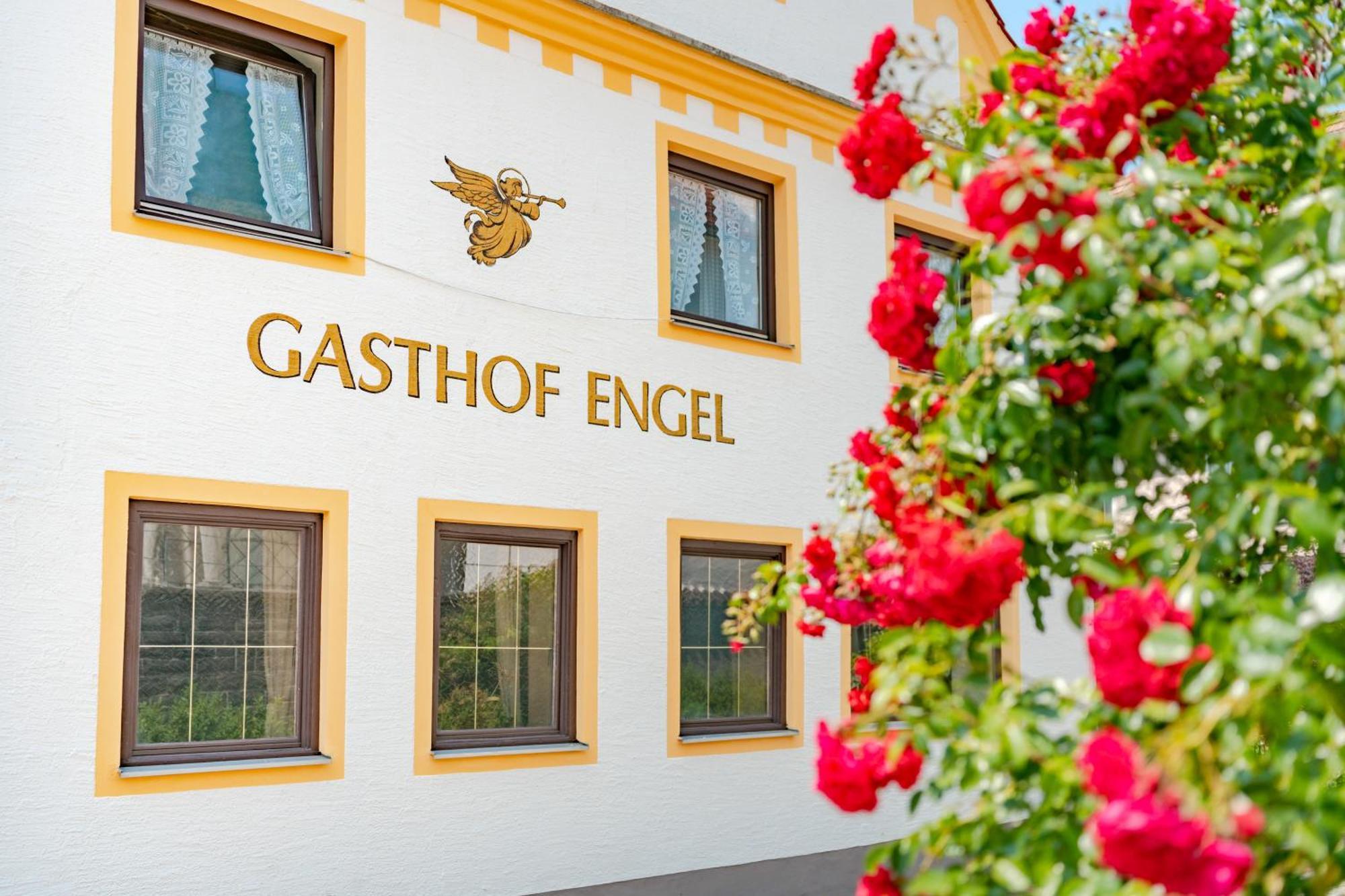 Hotel Garni "Zum Engel" Oberguenzburg Εξωτερικό φωτογραφία